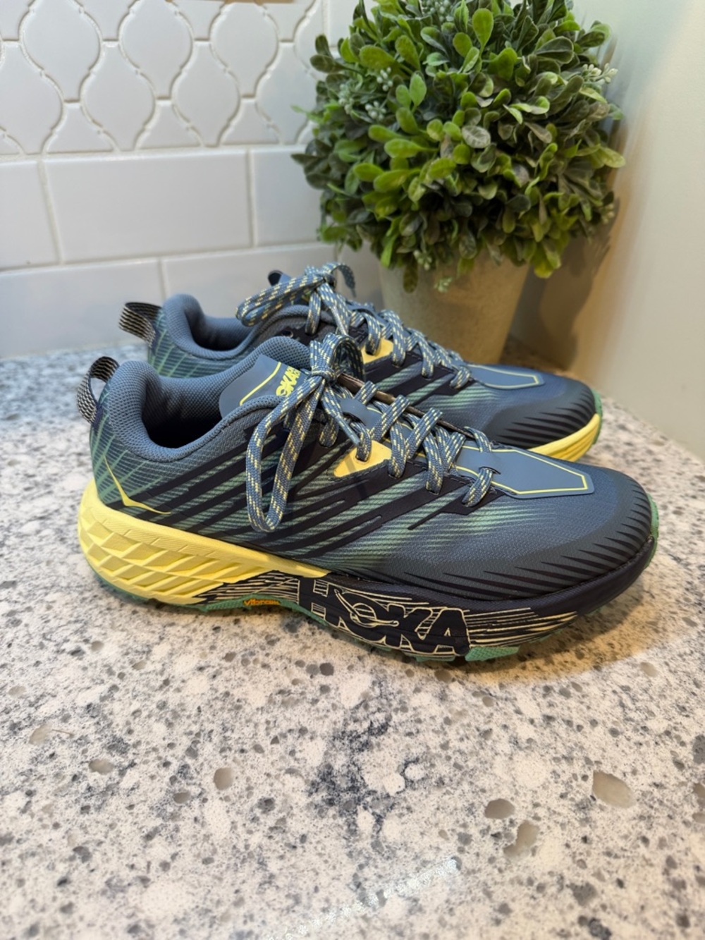 Hoka One One Speedgoat 4 Provincial Blue/Luminary Green Womens Size 7M